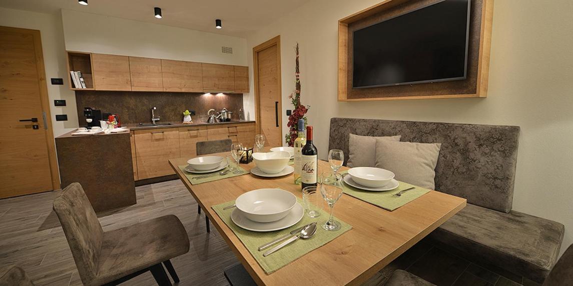 Roberta Loft - Rooms And Apartments ลีวินโญ ภายนอก รูปภาพ